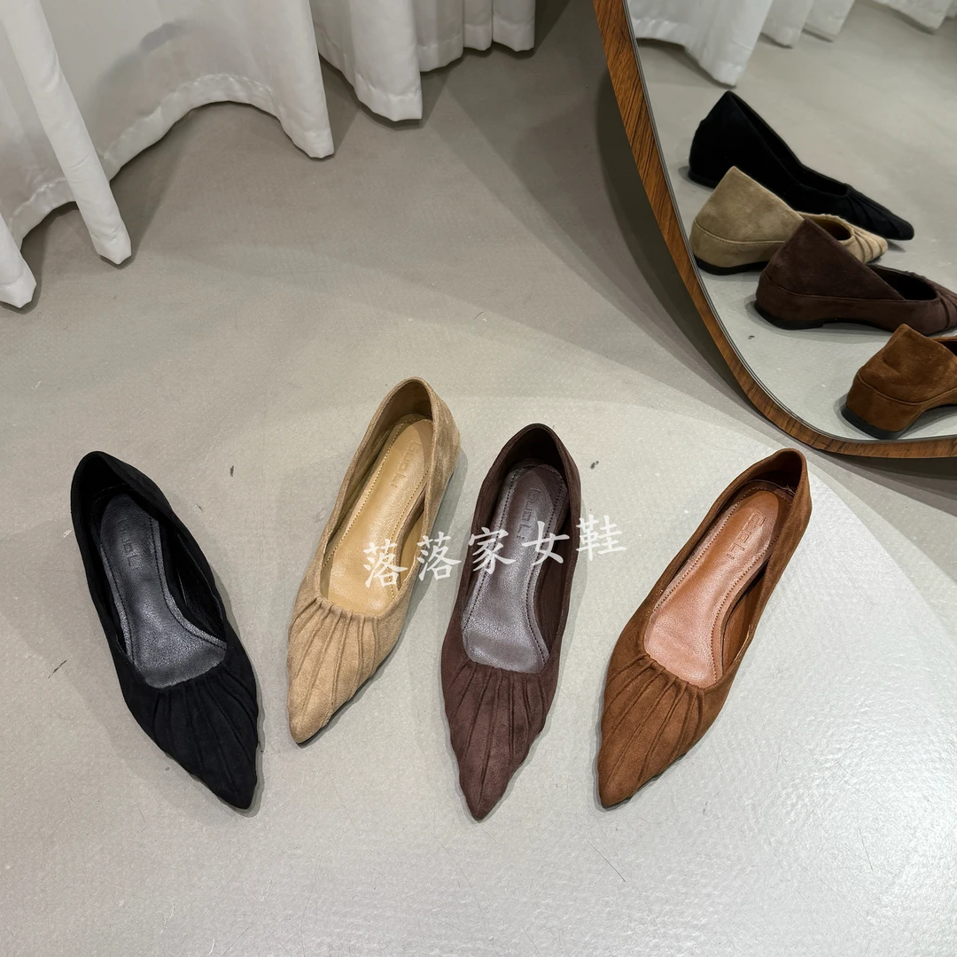 内增高4cm~2025新款法式褶皱尖头浅口单鞋女百搭绒面一脚蹬平底鞋