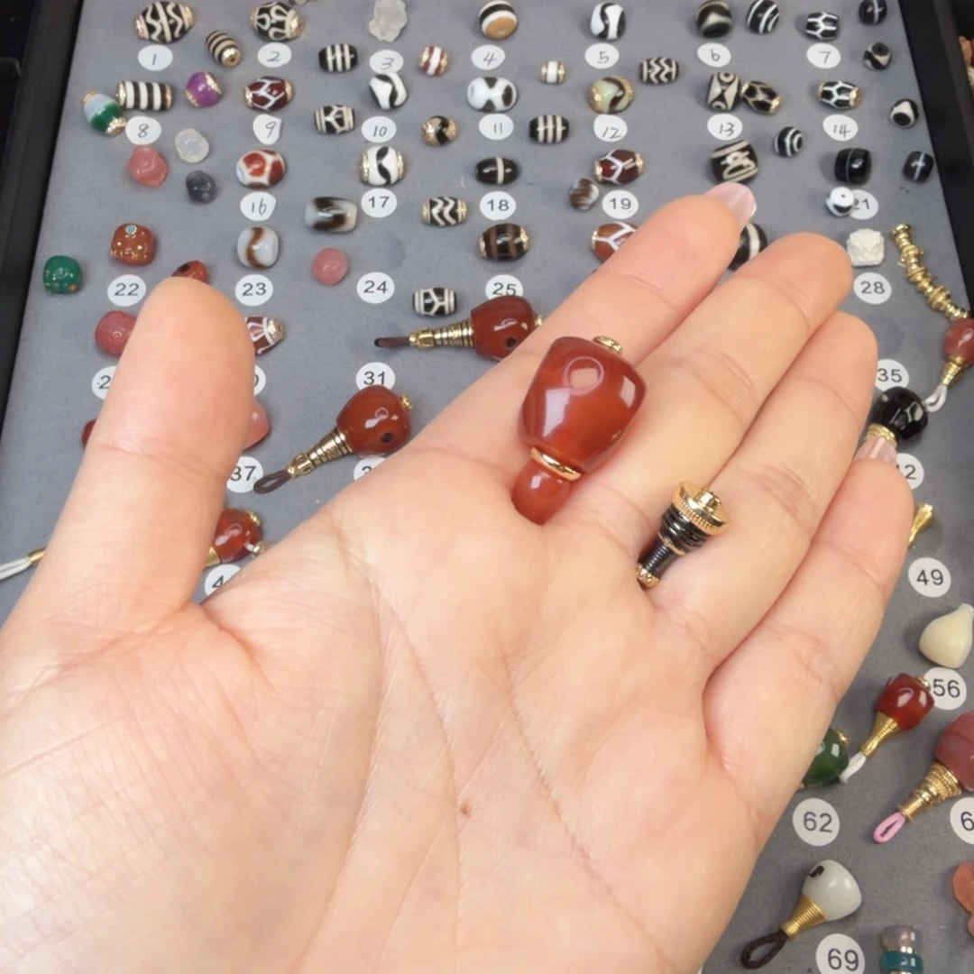 魔***人玛瑙/玉髓未镶嵌饰品