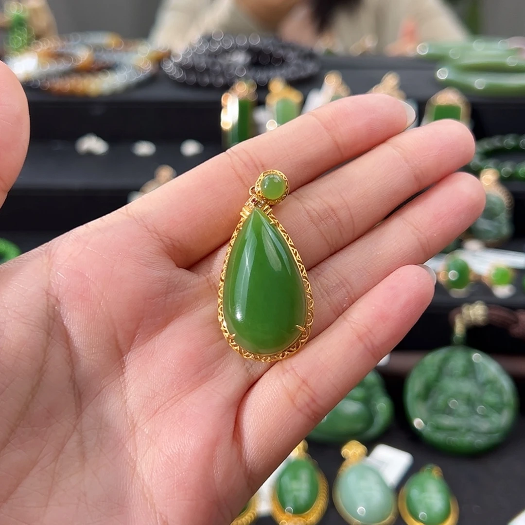 *****和田玉18K金镶嵌吊坠(不含链)