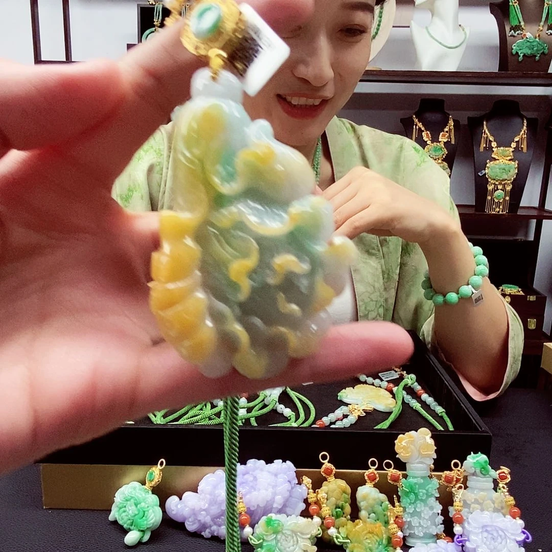 ***。翡翠未镶嵌颈饰国风翡翠吊坠