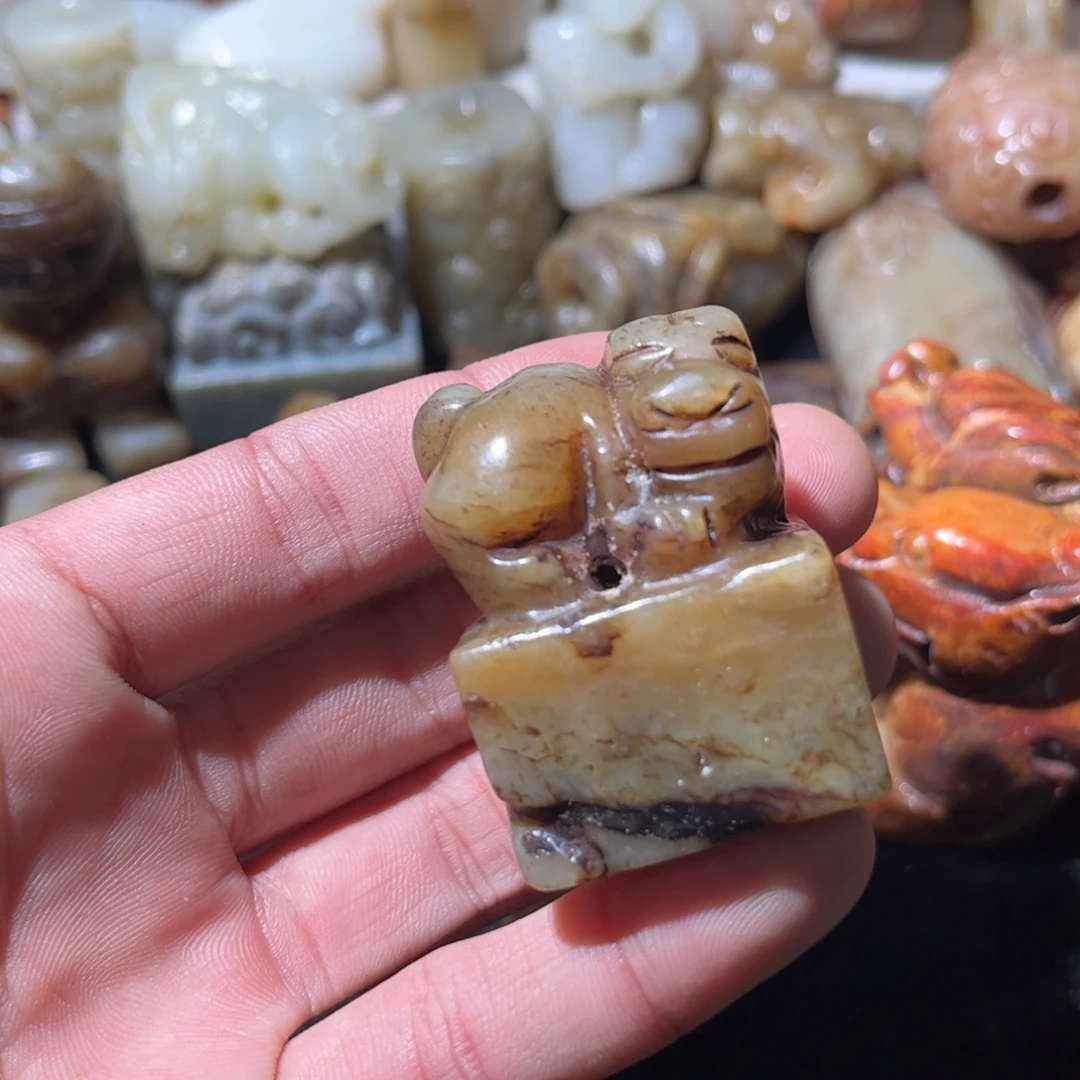 和田玉未镶嵌挂件