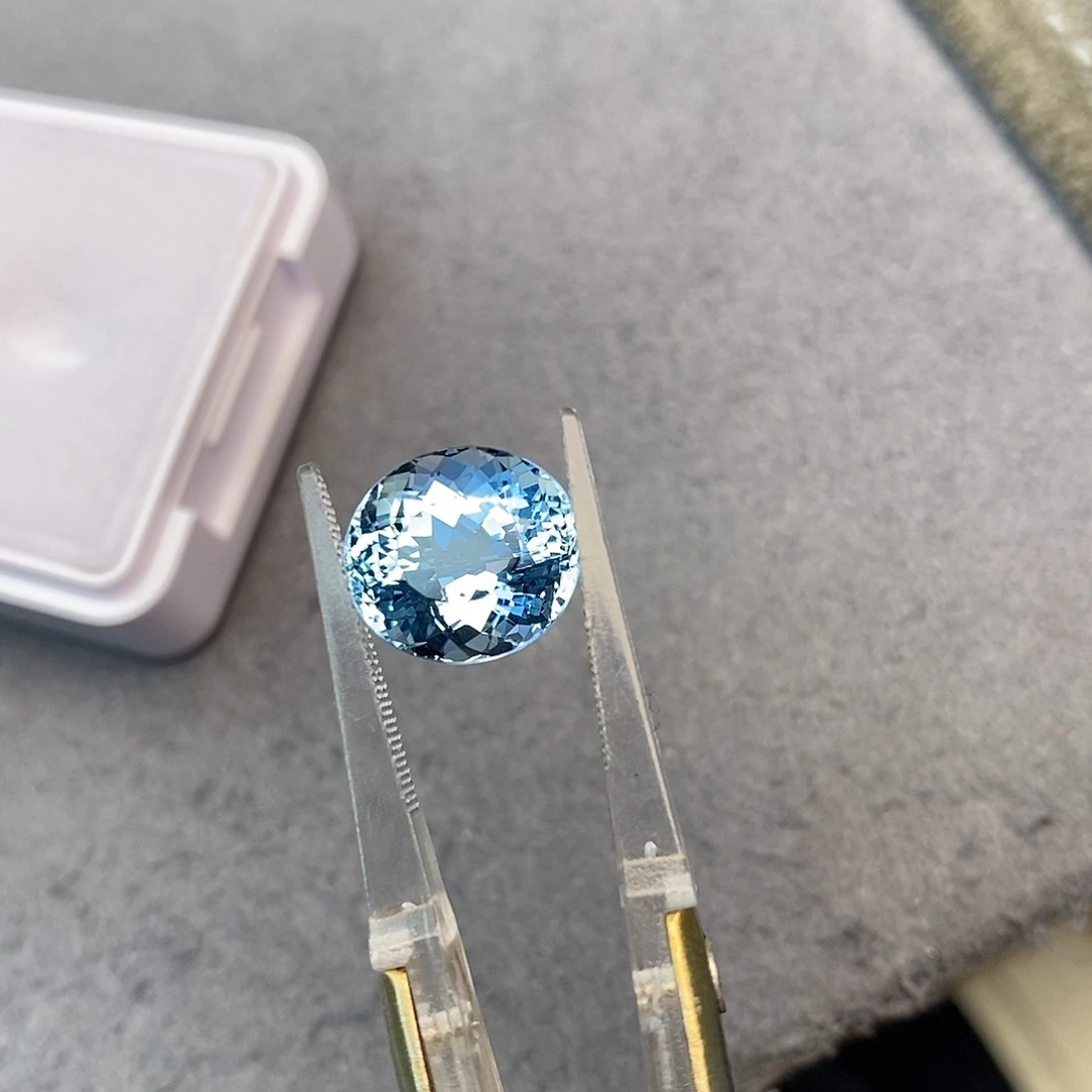 未镶嵌笔搁海蓝宝石6.17ct