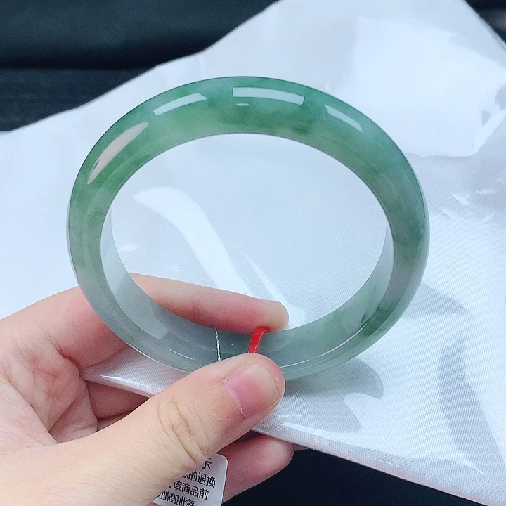 翡翠手镯未镶嵌56轮胎