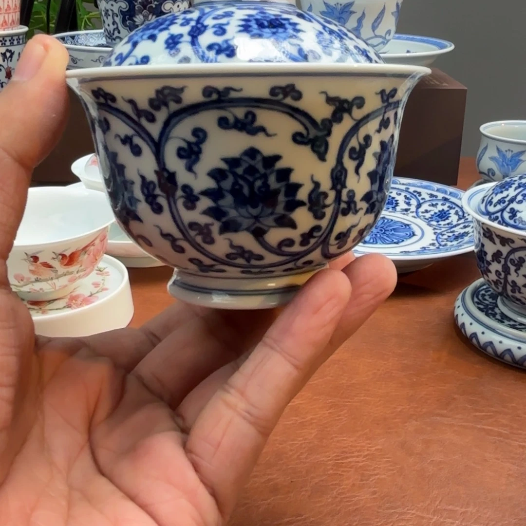 禁***锢茶具双钩莲手绘盖碗景德镇发货