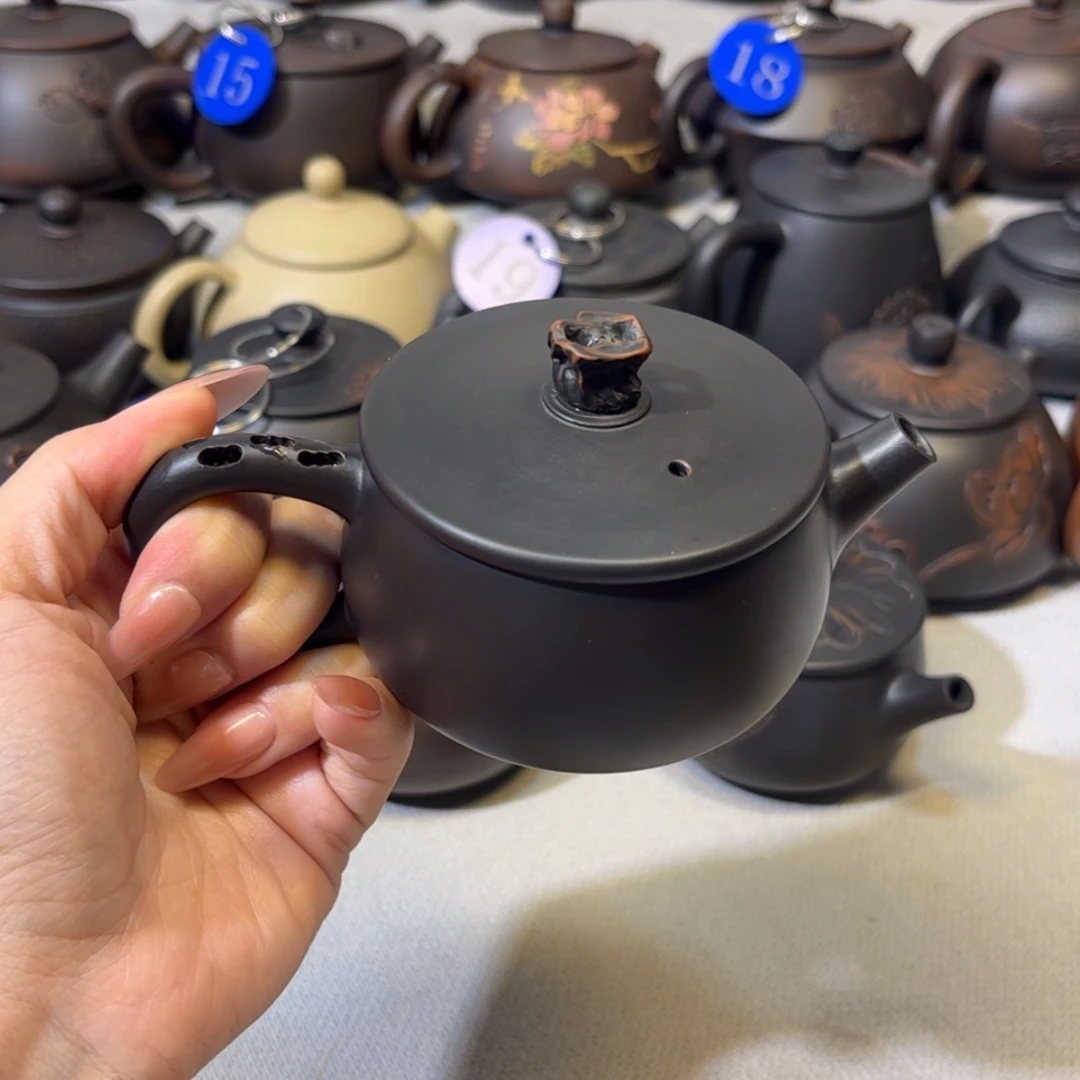【闪购商品】小*红泥 微瑕 容量 120c c