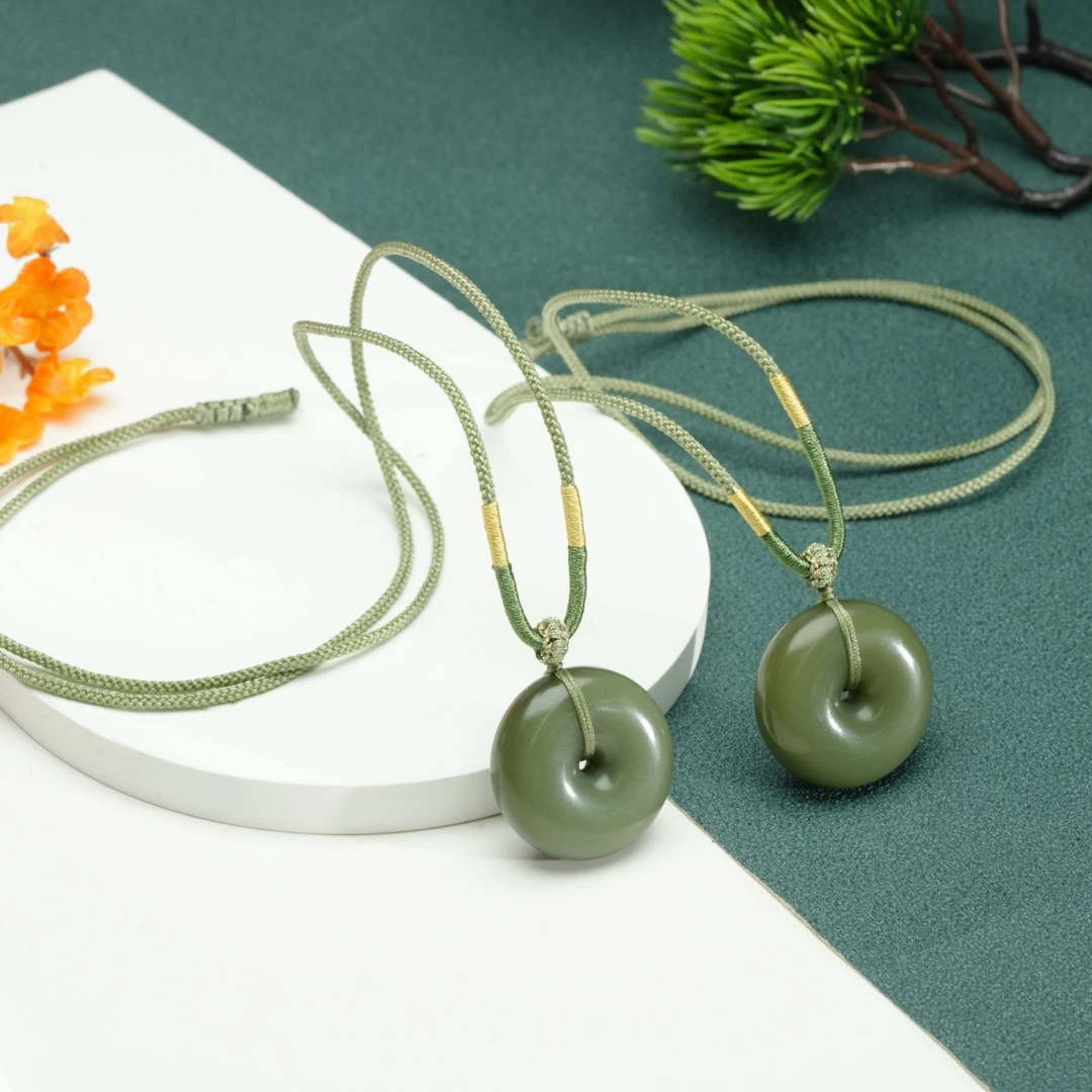 【小北好物】和田玉吊坠约27*27mm带绳【多样性发一件】QH02X1488