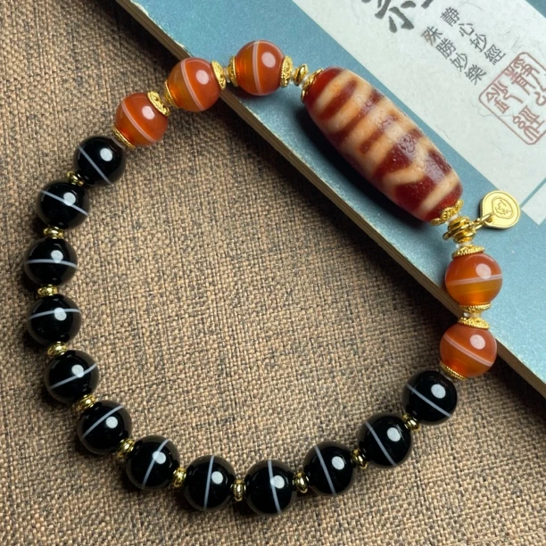 金蟾  息增怀 天然一线手串