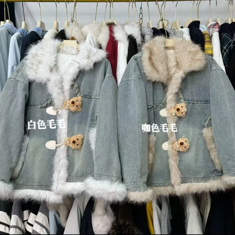 毛毛拼接牛仔外套女冬季2025新款复古感炸街短款加厚夹棉棉衣