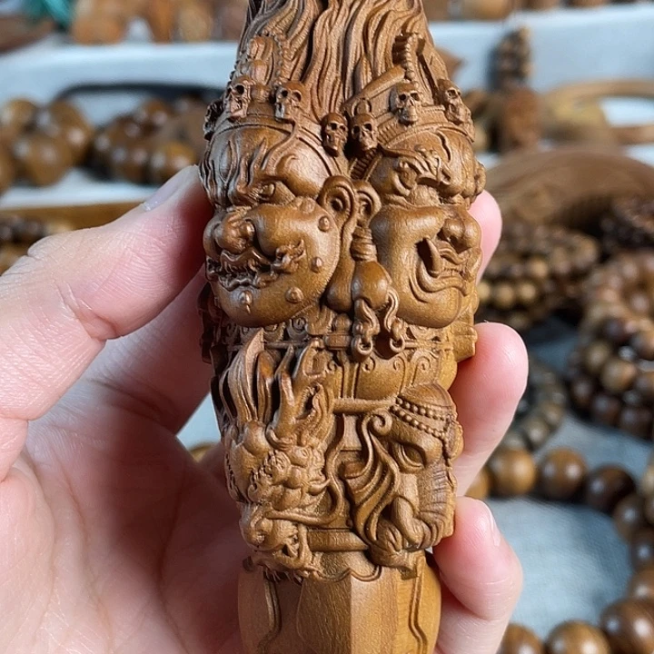 木老山檀金刚杵雕刻件