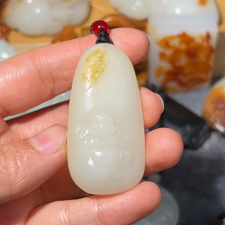 和田玉颈饰未镶嵌