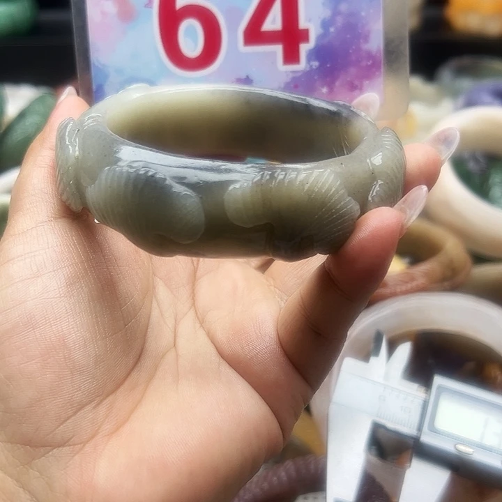 未镶嵌手镯石英岩玉