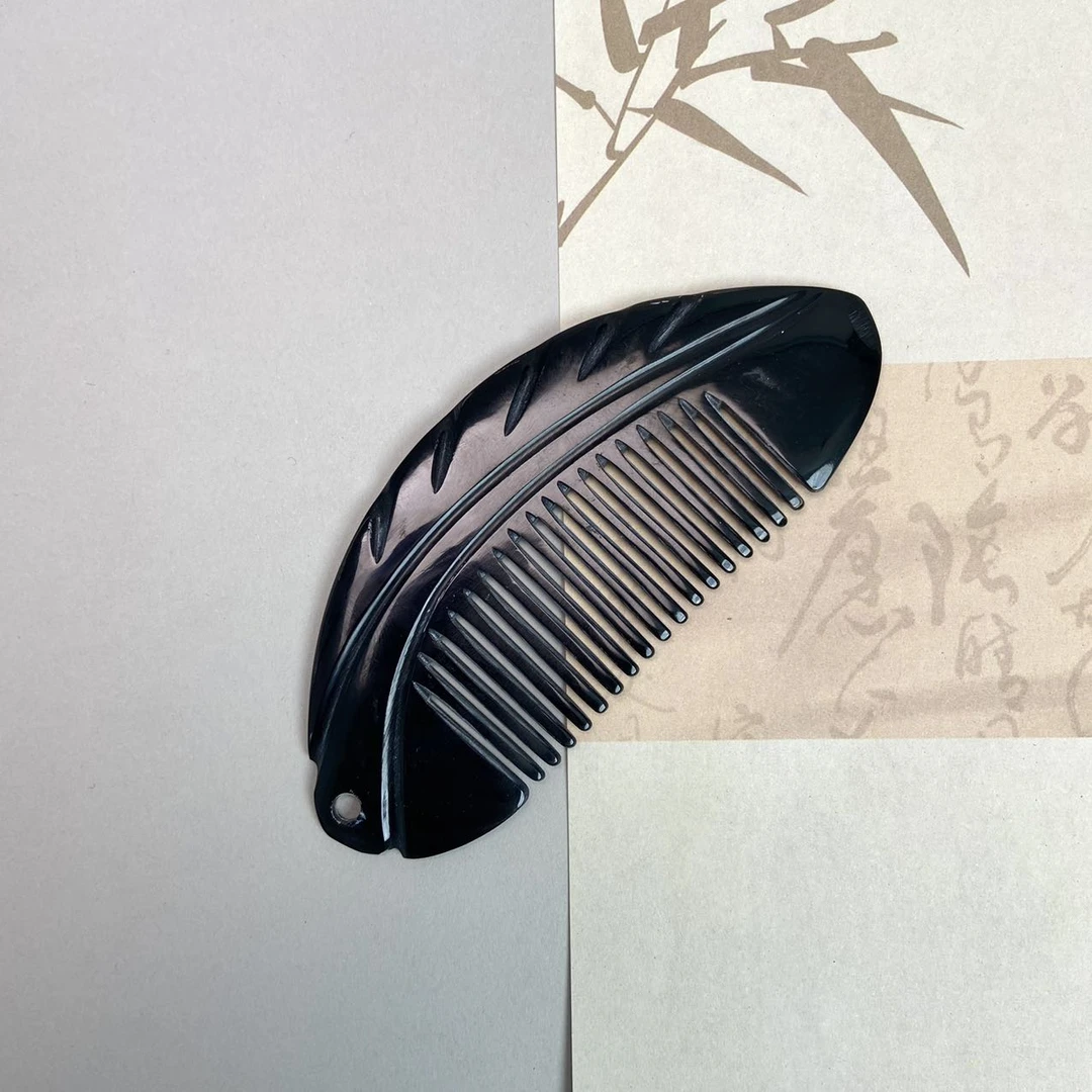 牛角雕刻叶子梳   0261