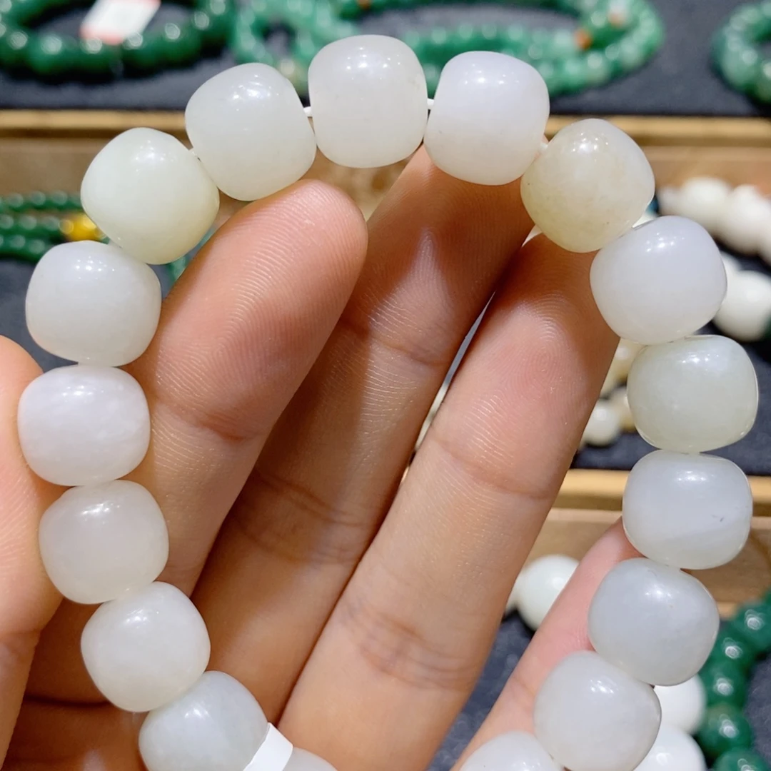 独山玉未镶嵌手串