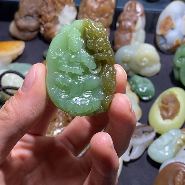 和田玉未镶嵌挂件