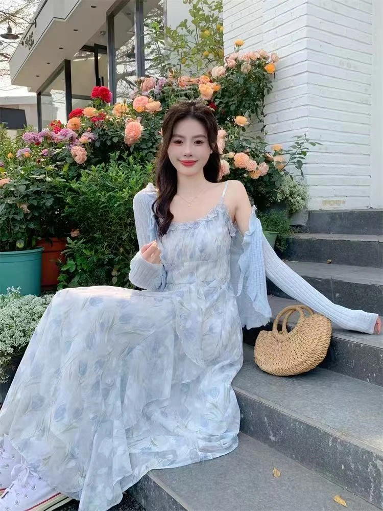 L L琳茶歇蓝色碎花吊带连衣裙气质高端精致长裙子开衫两件套8306