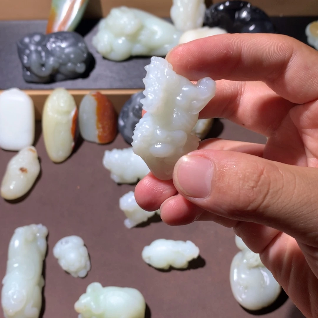 和田玉（糖玉）未镶嵌挂件