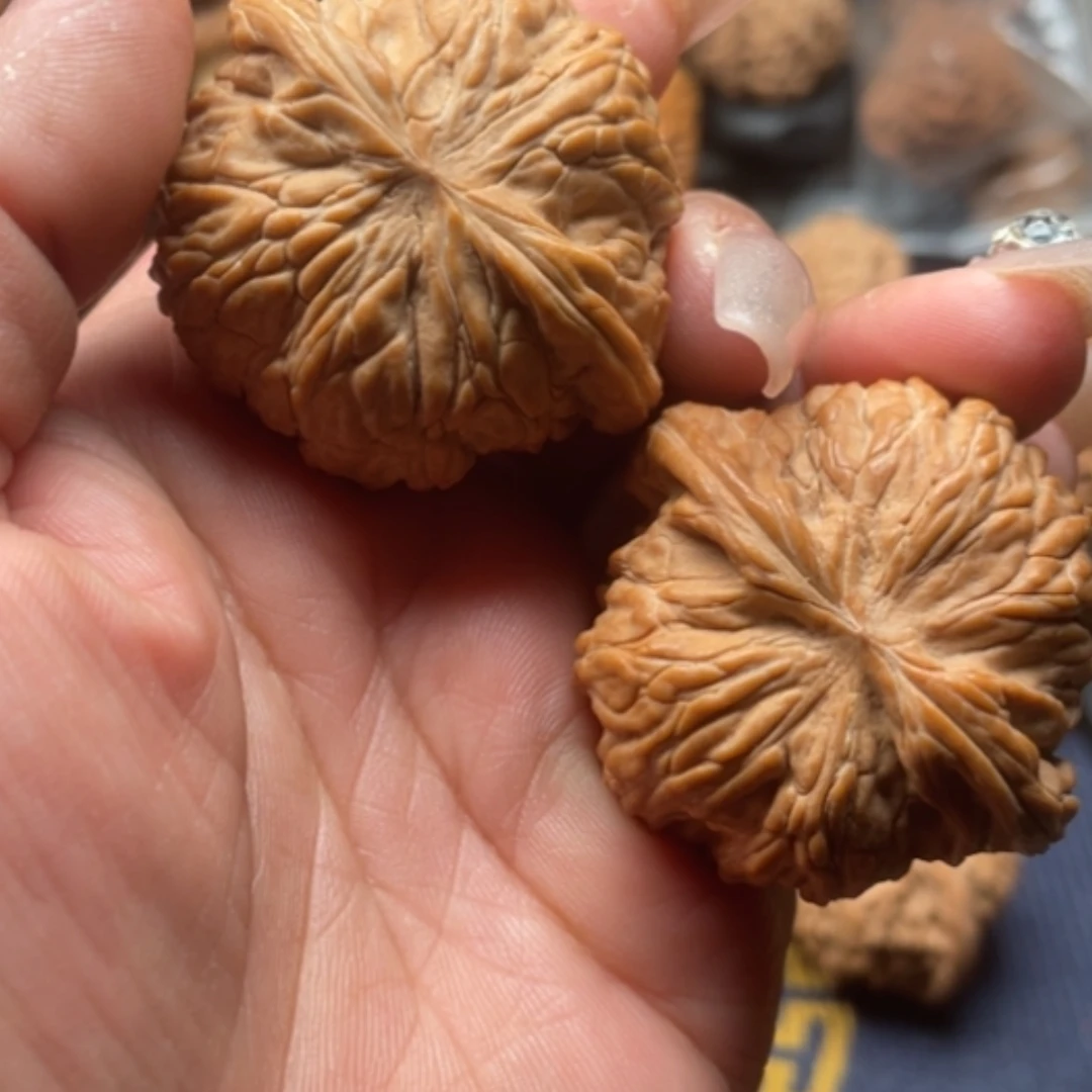 【闪购商品】猴头核桃吊坠磨盘45尺