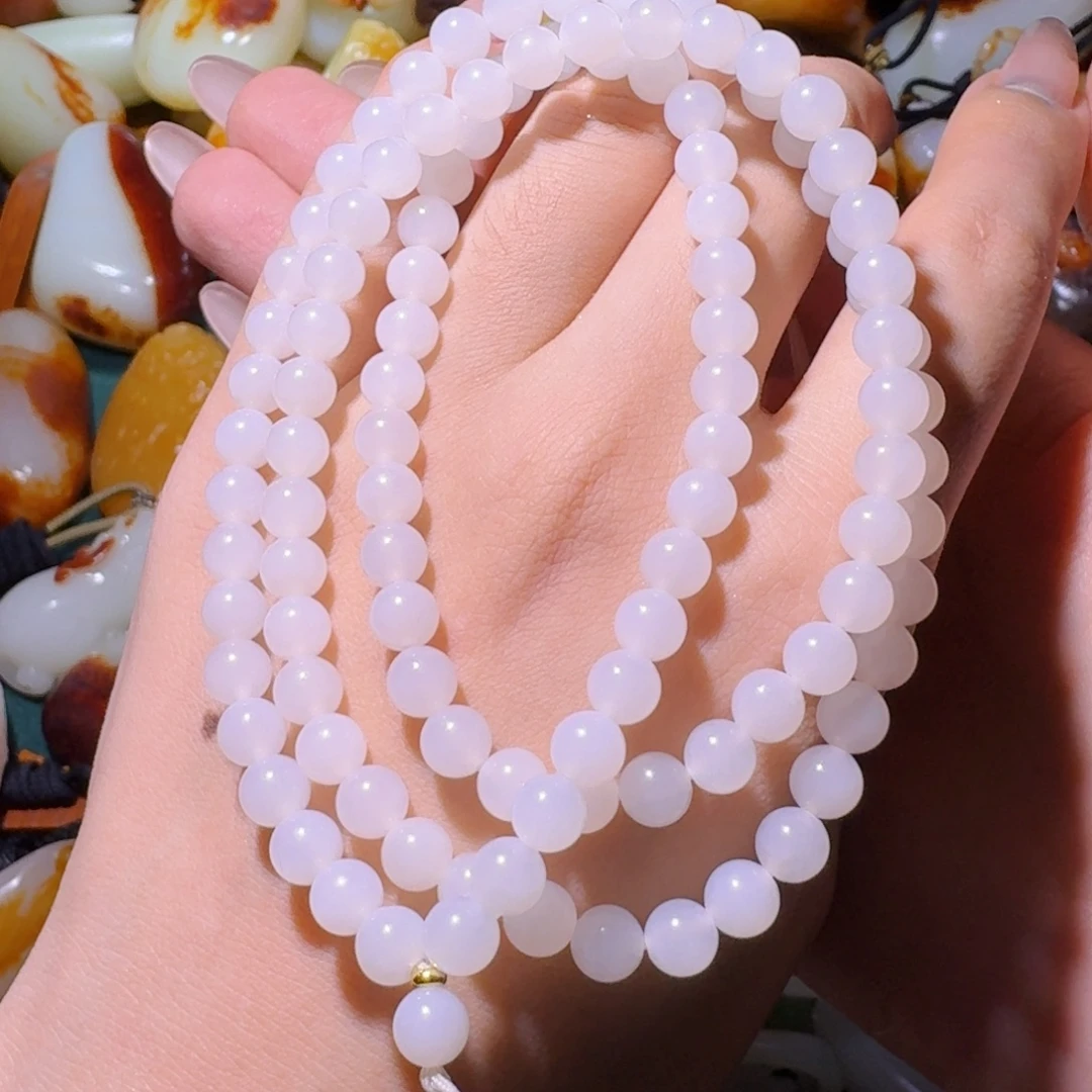 和田玉未镶嵌把件