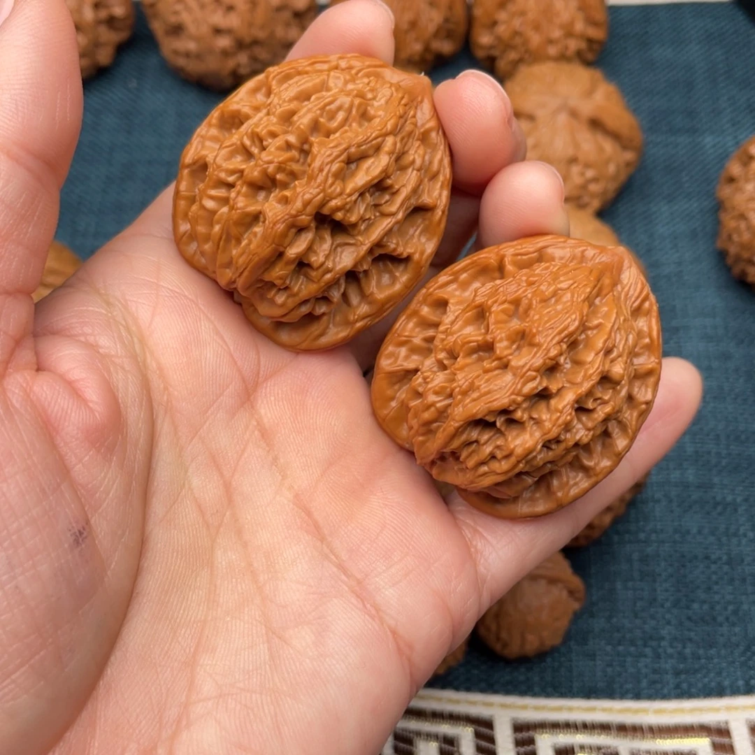 把件文玩核桃39全品红皮高山麦虎头