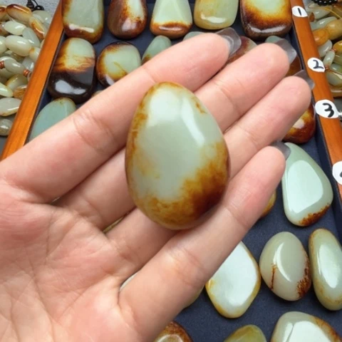 和田玉颈饰未镶嵌阿*