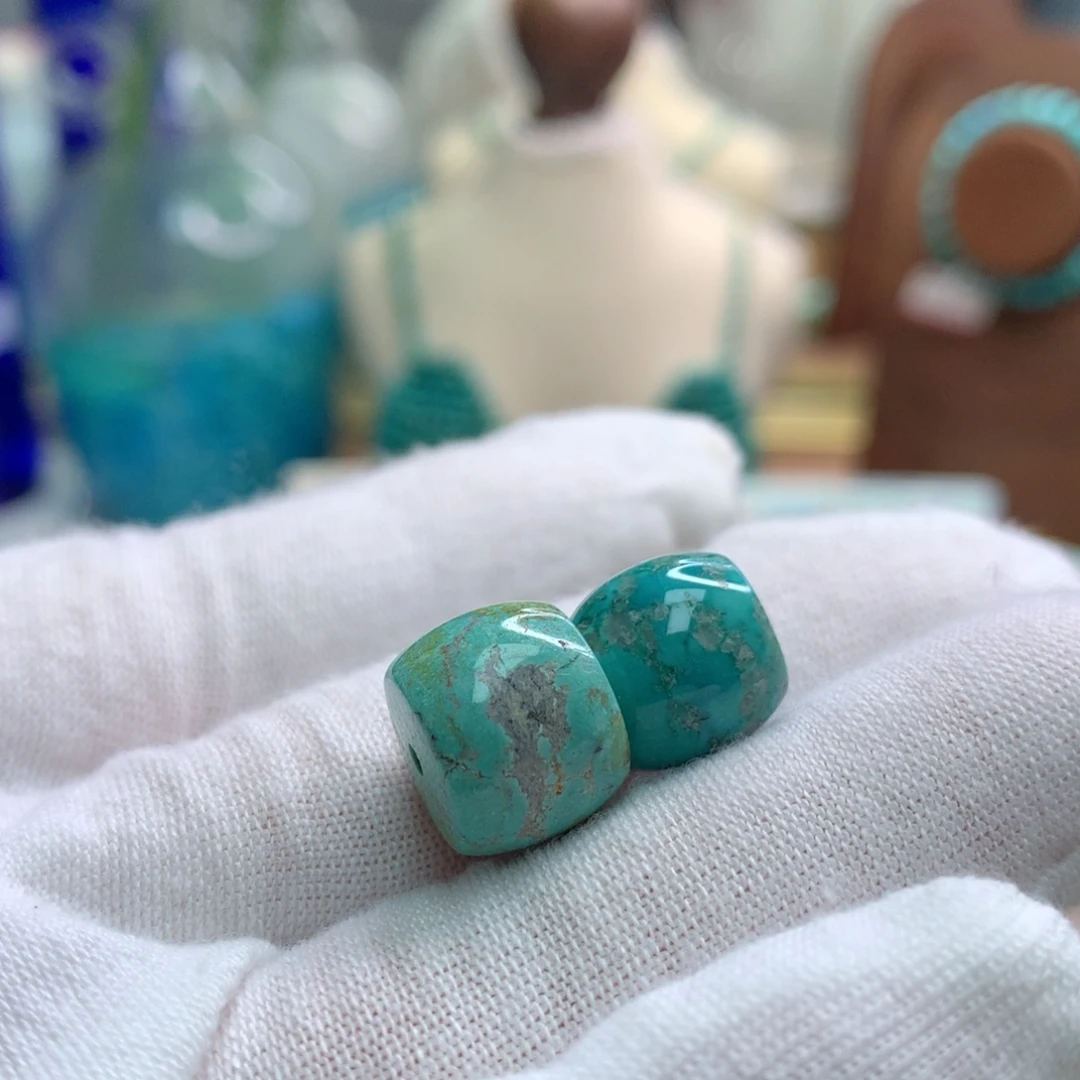 绿松石未镶嵌饰品