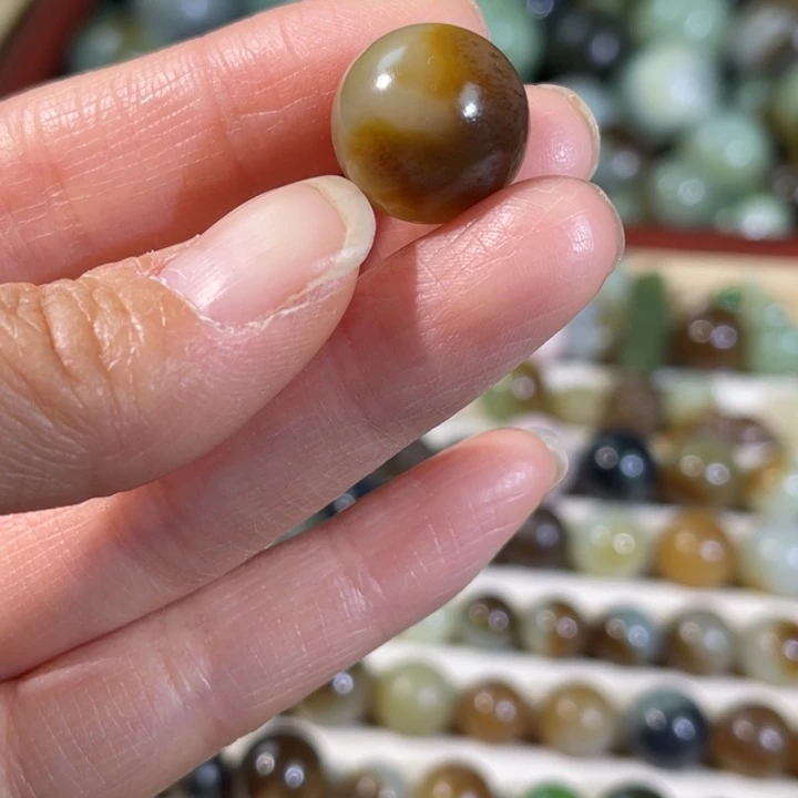 和田玉（糖玉）未镶嵌珠宝半成品16