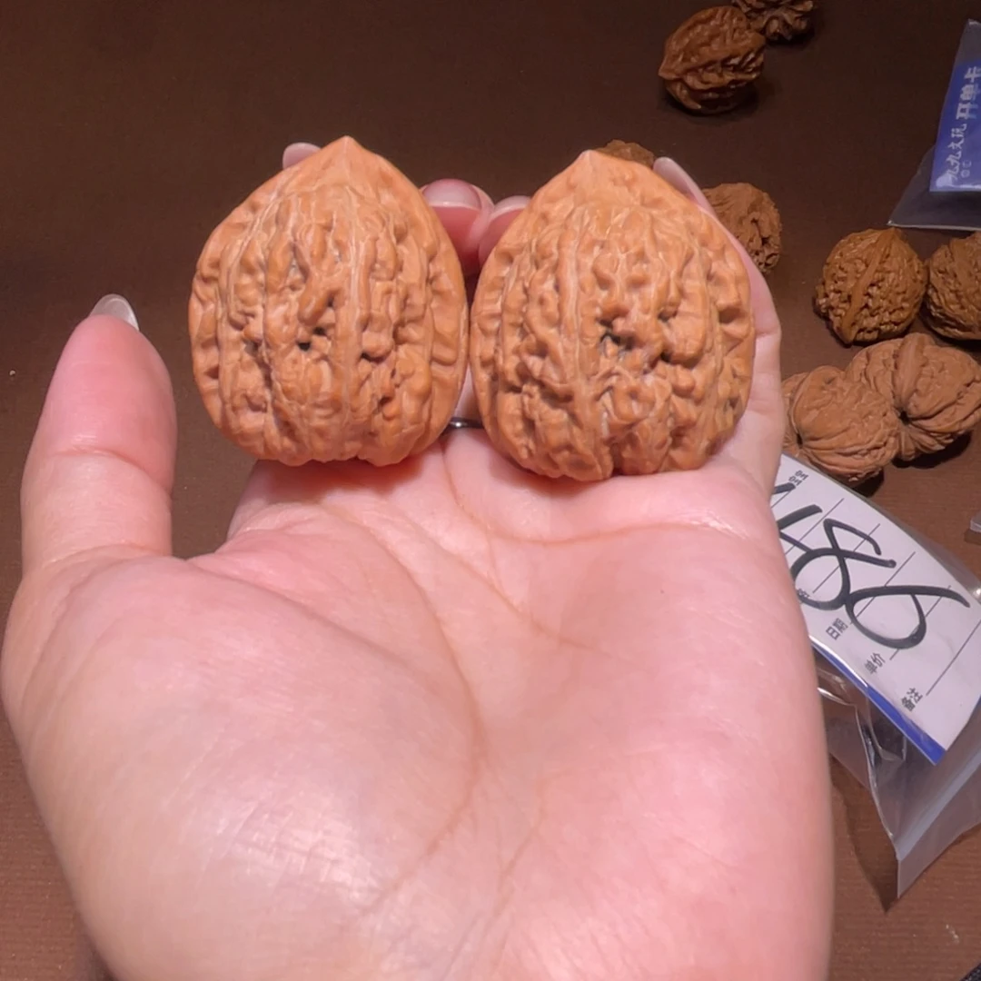 把件文玩核桃F****）36a+赤龙鸡心