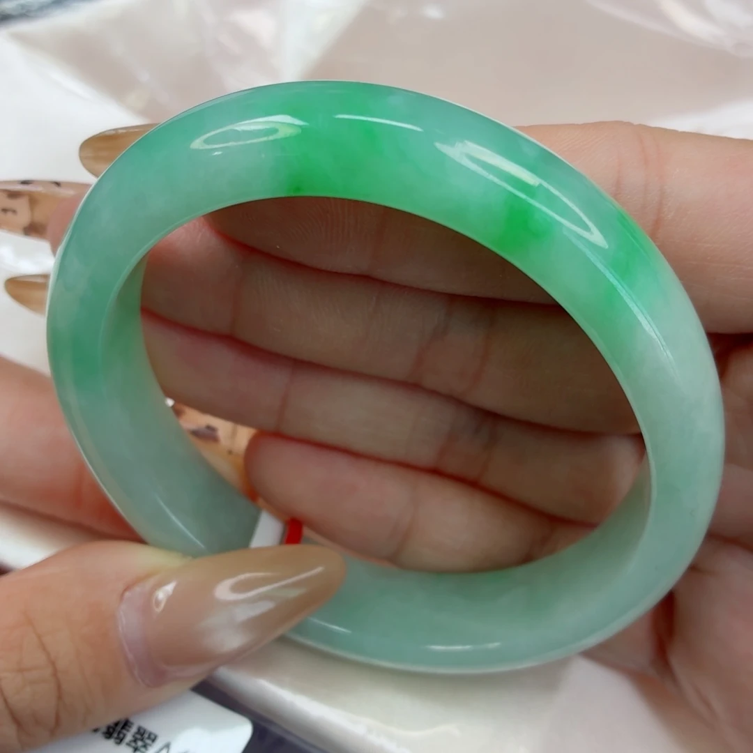 未镶嵌手镯（贵妃镯）翡翠2