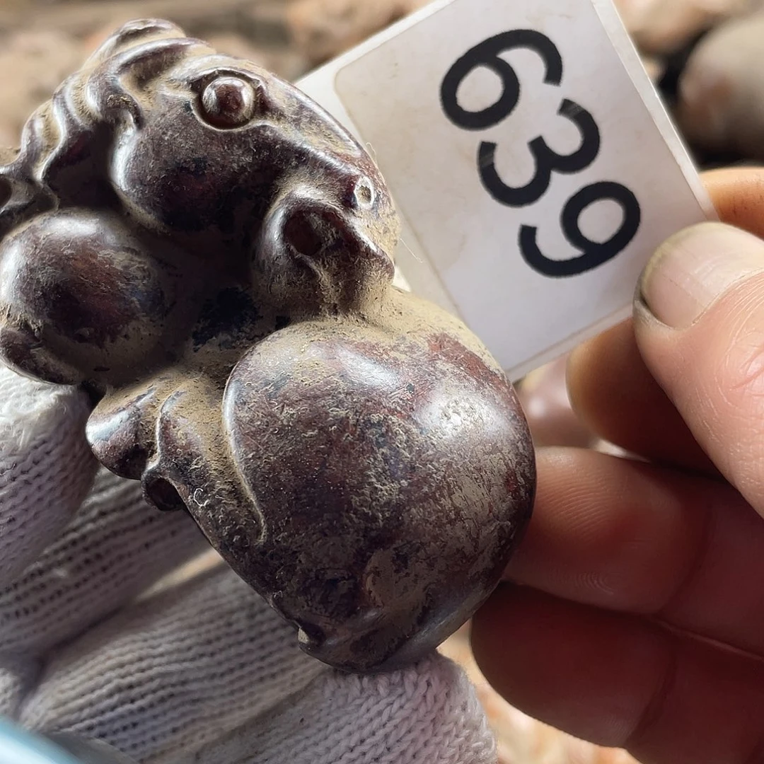 和田玉（糖玉）未镶嵌挂件