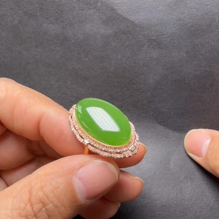 和田玉（碧玉）18K金镶嵌戒指