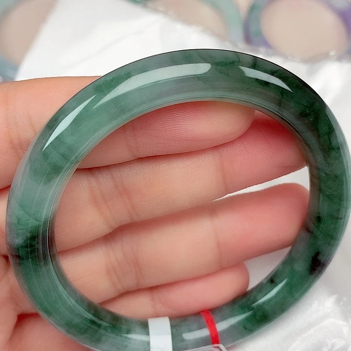 翡翠未镶嵌手镯57～58冰种飘蓝花圆条手镯