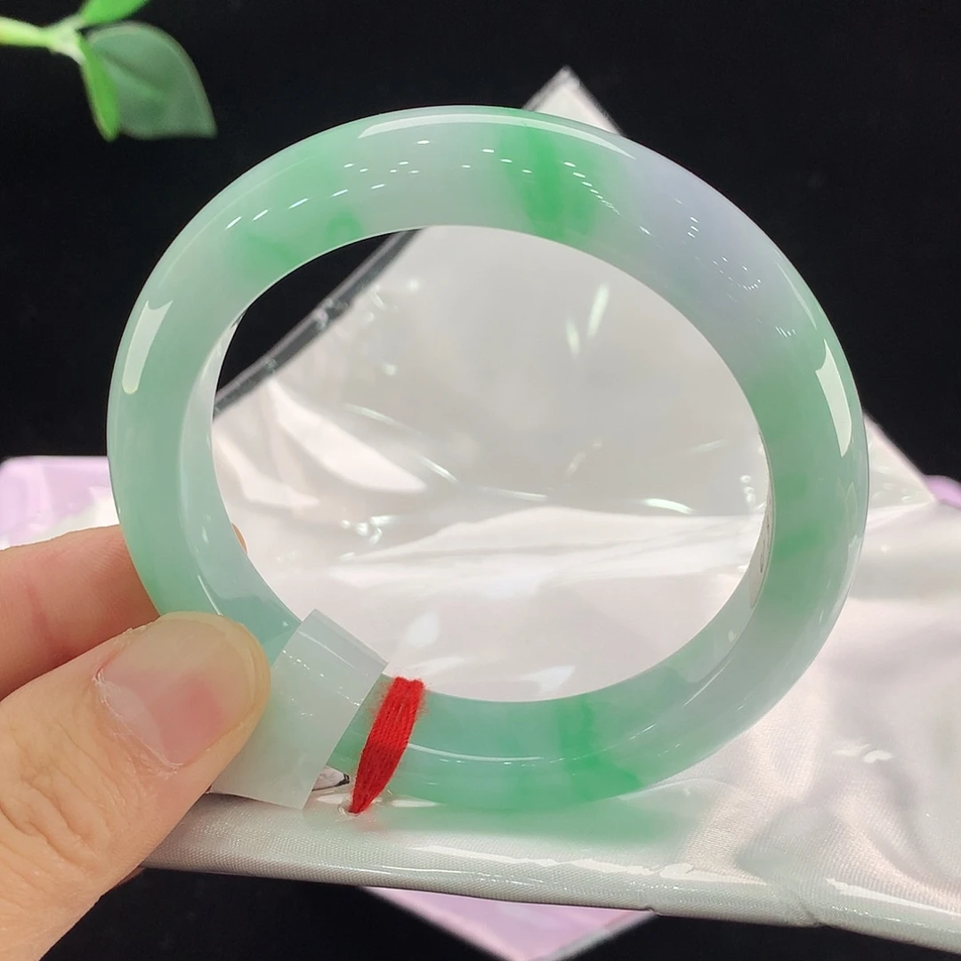 翡翠未镶嵌手镯0382