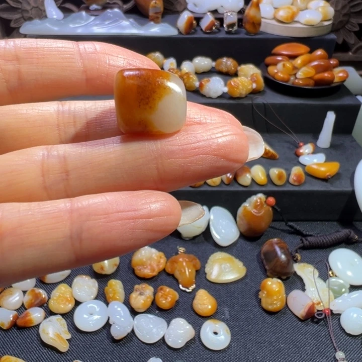 卡***世和田玉（子料）未镶嵌吊坠(不含链)