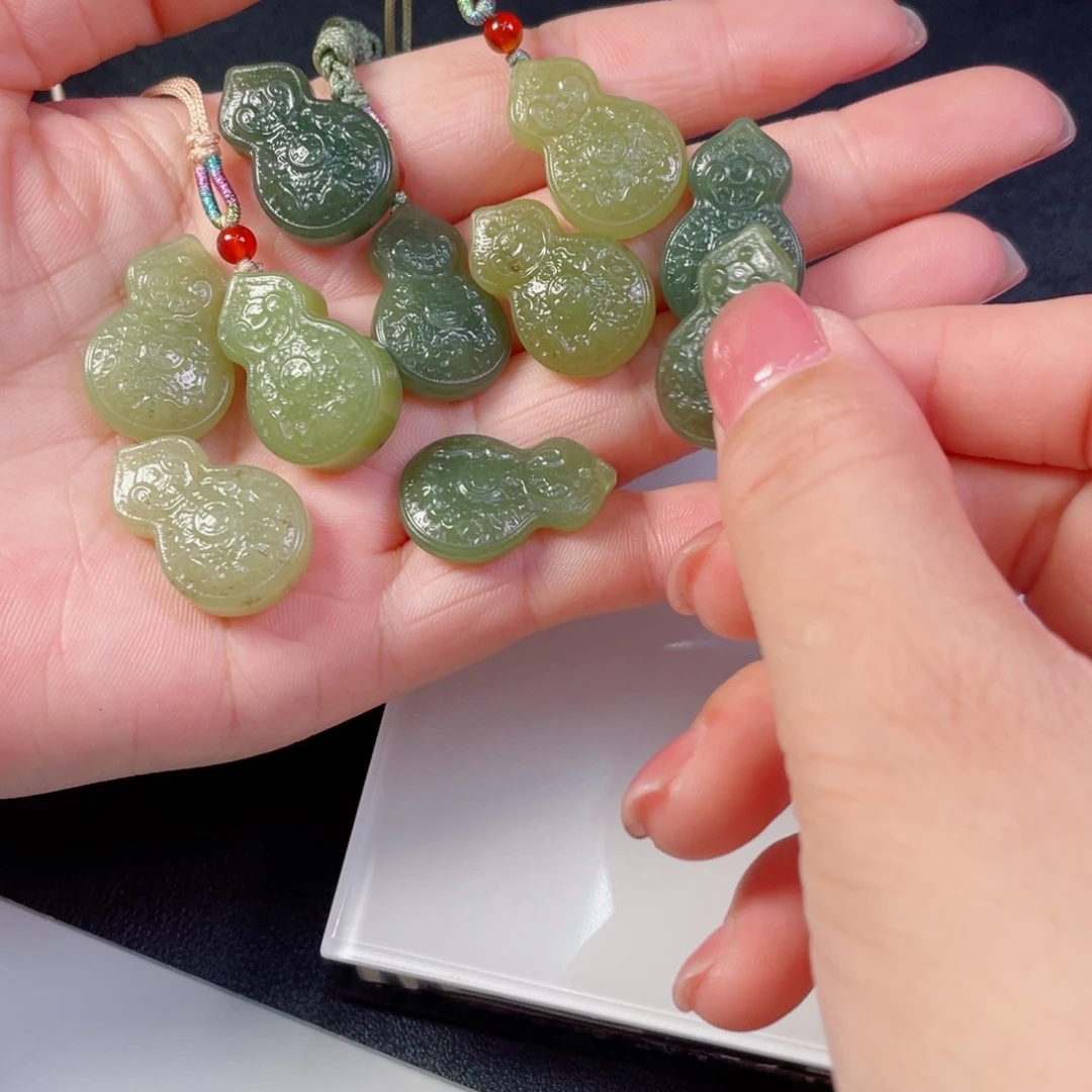 和田玉未镶嵌颈饰随机雕花国风葫芦6