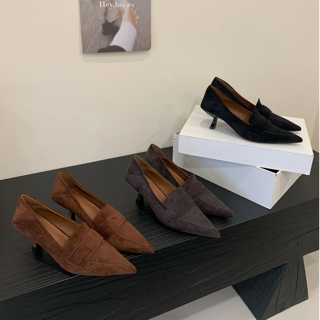 2025年秋季新款法式复古风尖头绒面深口细跟高跟鞋女6688-18