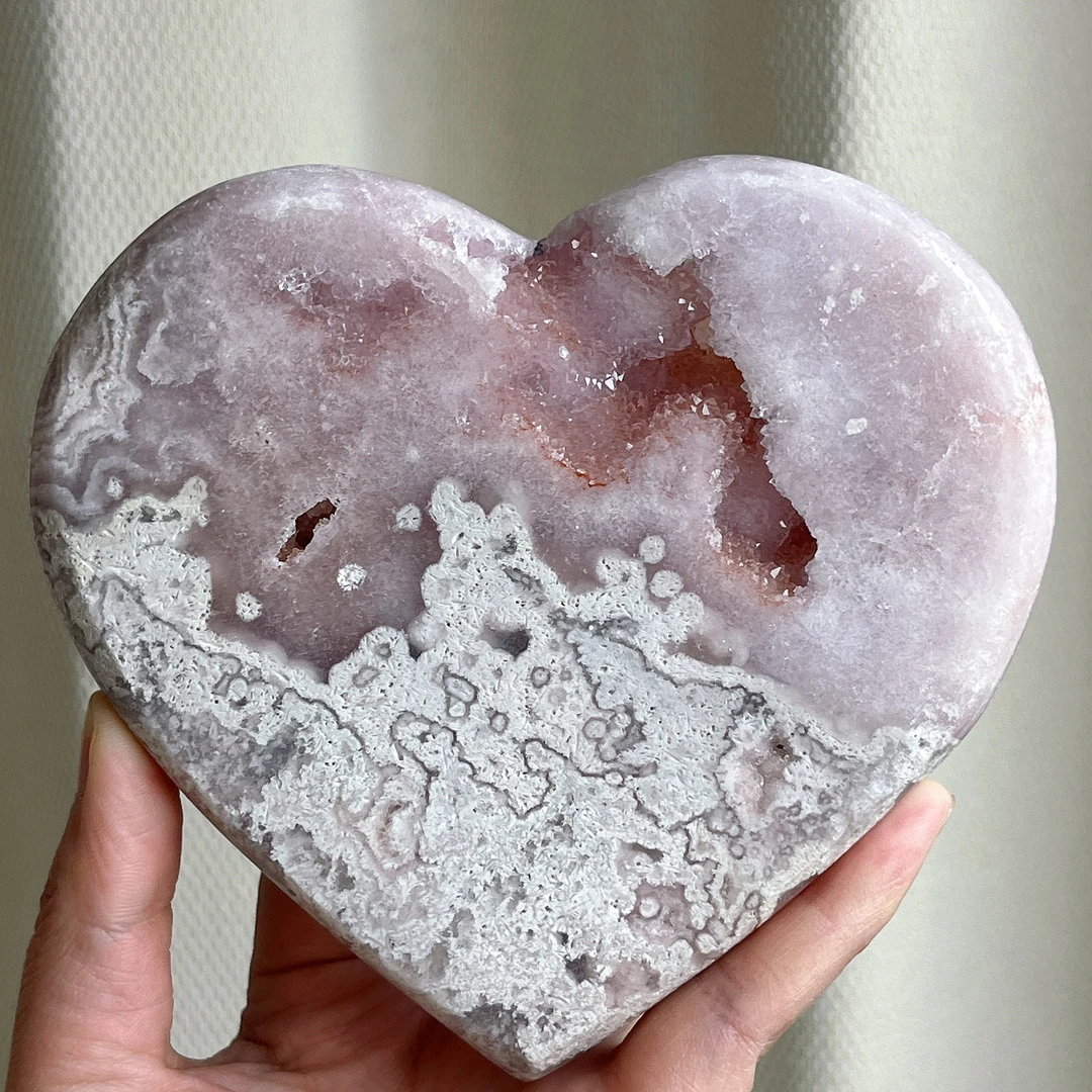 天然软糖粉紫玛瑙晶洞爱心摆件131*122*27mm