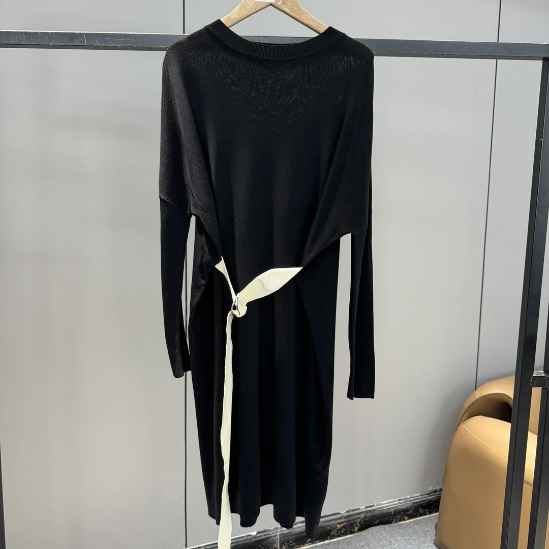 品牌剪标撤柜微瑕黑色白色腰带宽松针织连衣裙UNF006