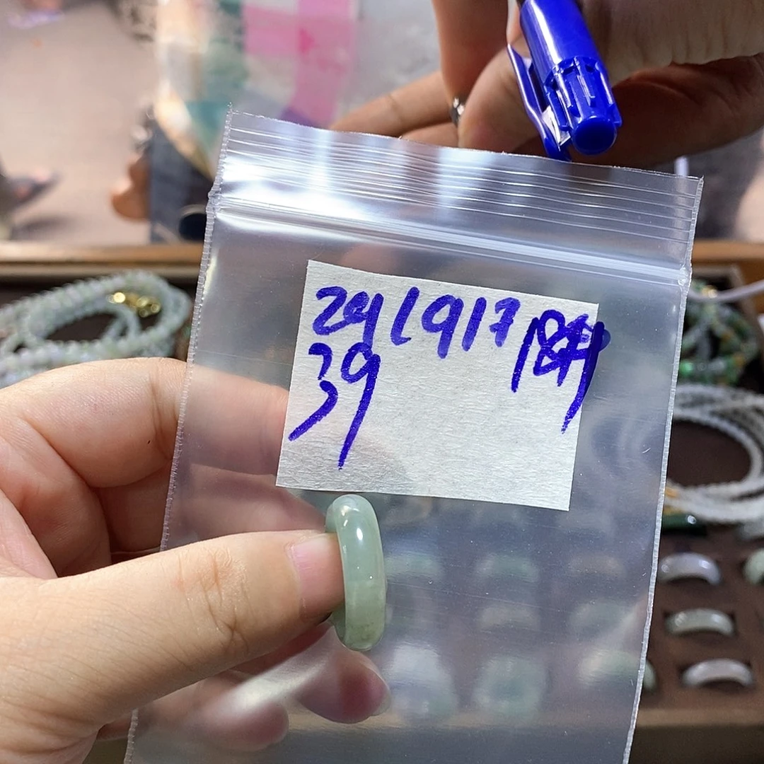 未镶嵌定制翡翠翡翠