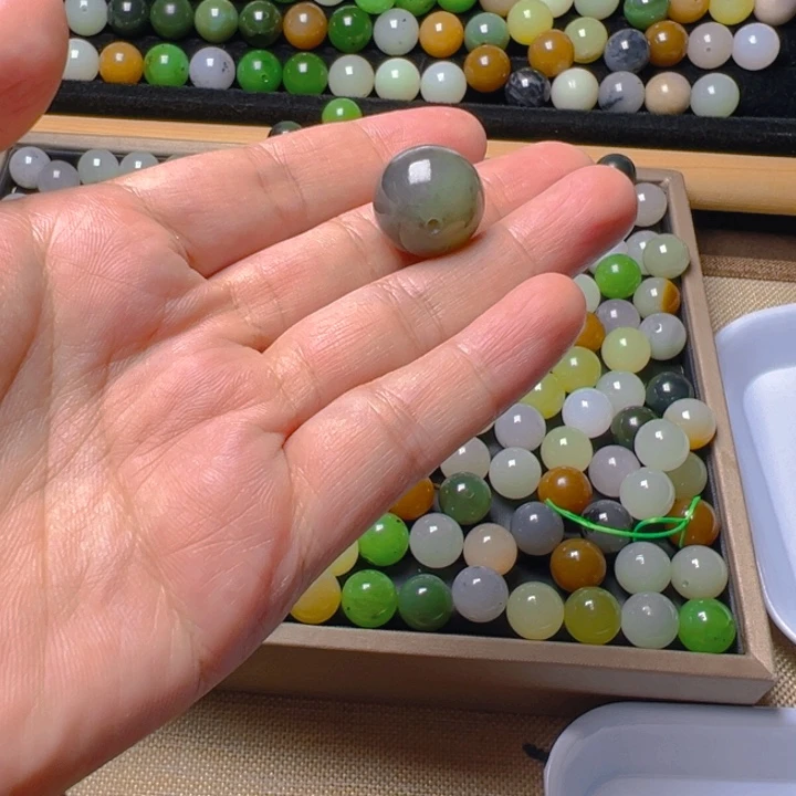 未镶嵌和田玉车挂