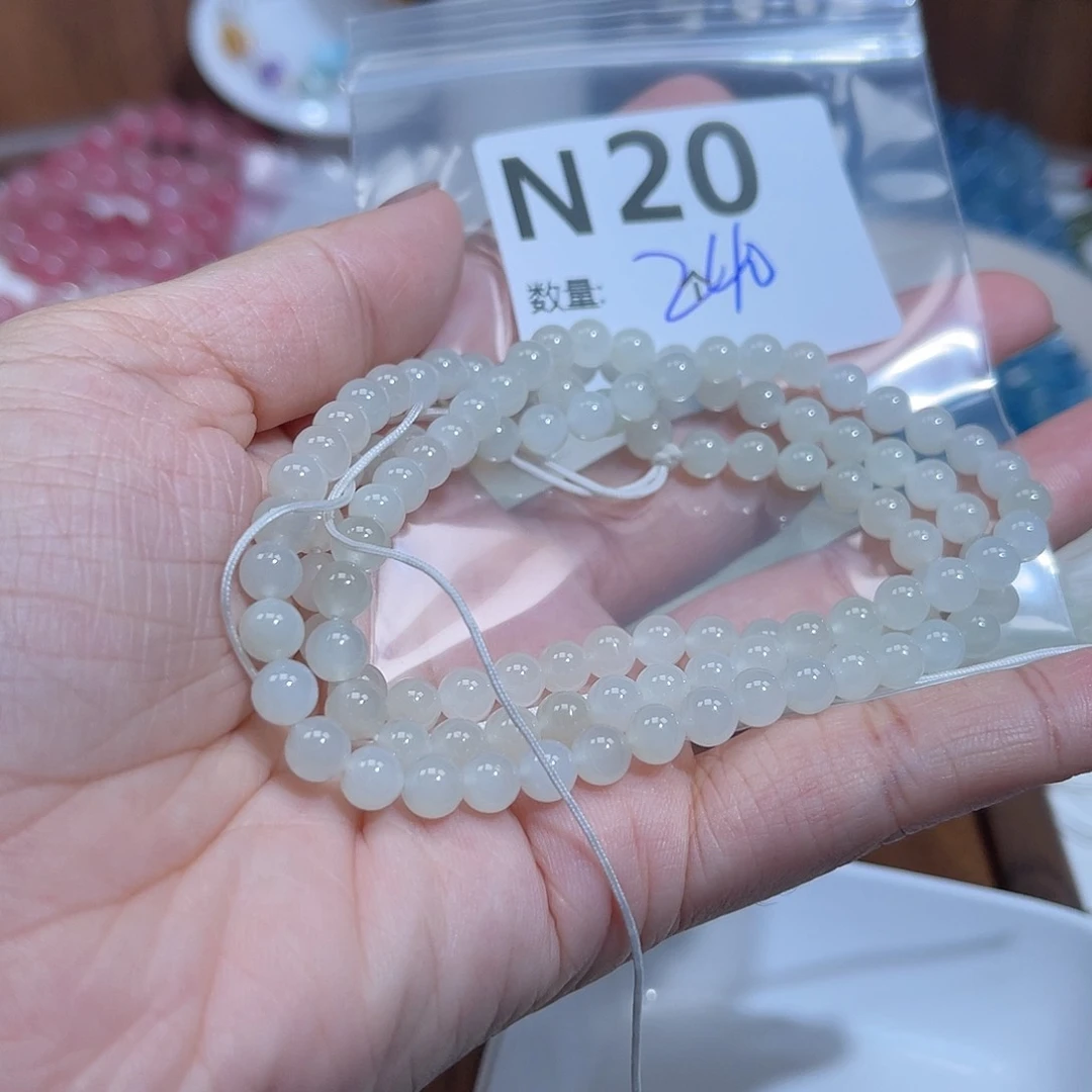 和田玉未镶嵌珠宝半成品陌*蝶N20。