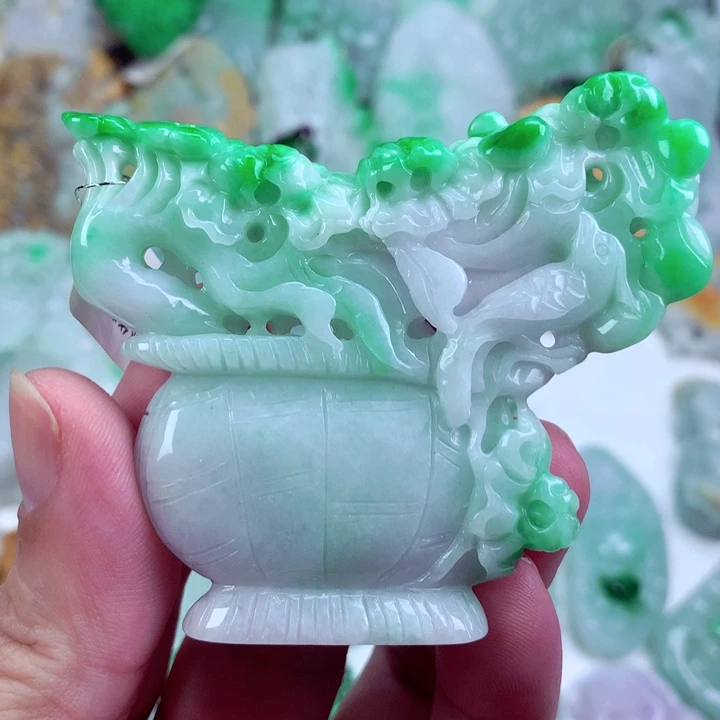 翡翠未镶嵌吊坠(不含链)