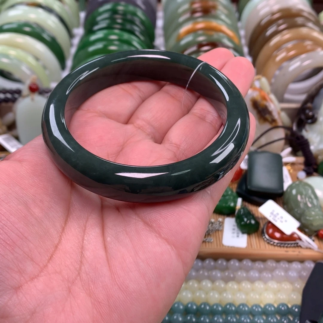 和田玉未镶嵌手镯60_61口径