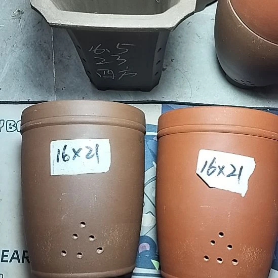 红泥紫泥三线两个花盆