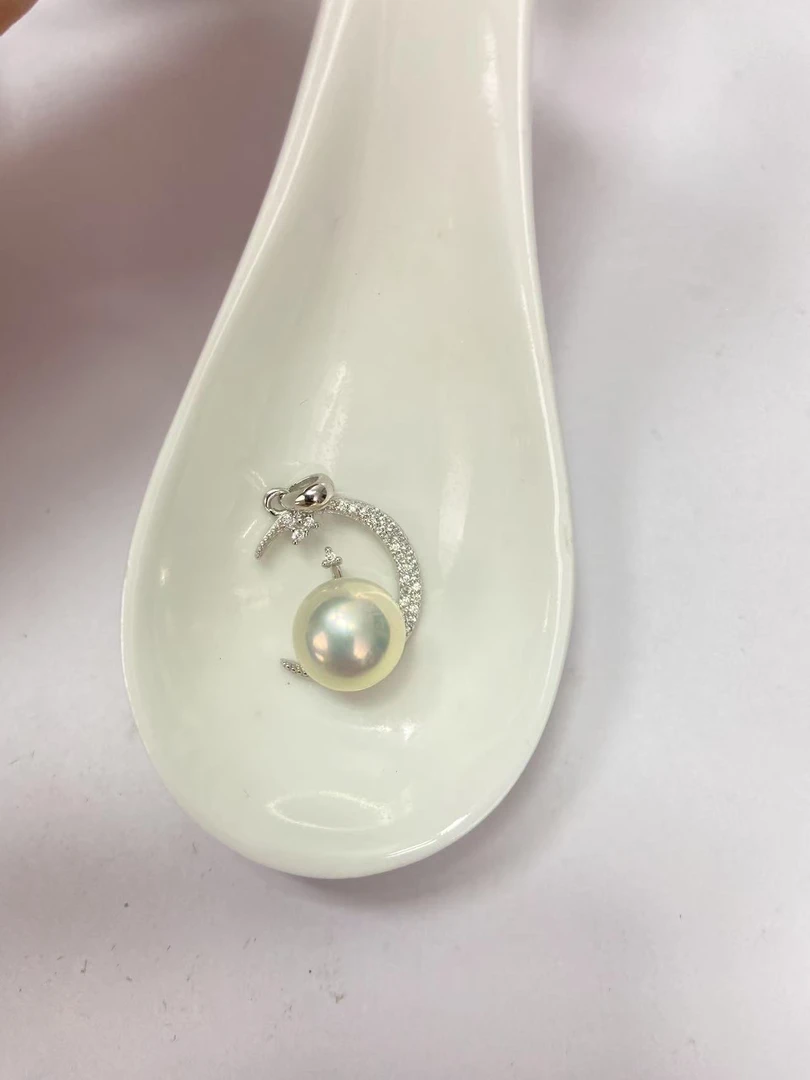 吊坠925银 月亮款银饰吊坠+9-10mm馒头珠小吊坠【不含链子】