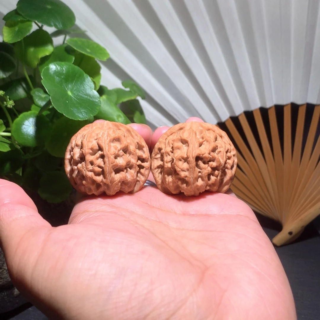 文玩核桃把件鱼的苹果园042211