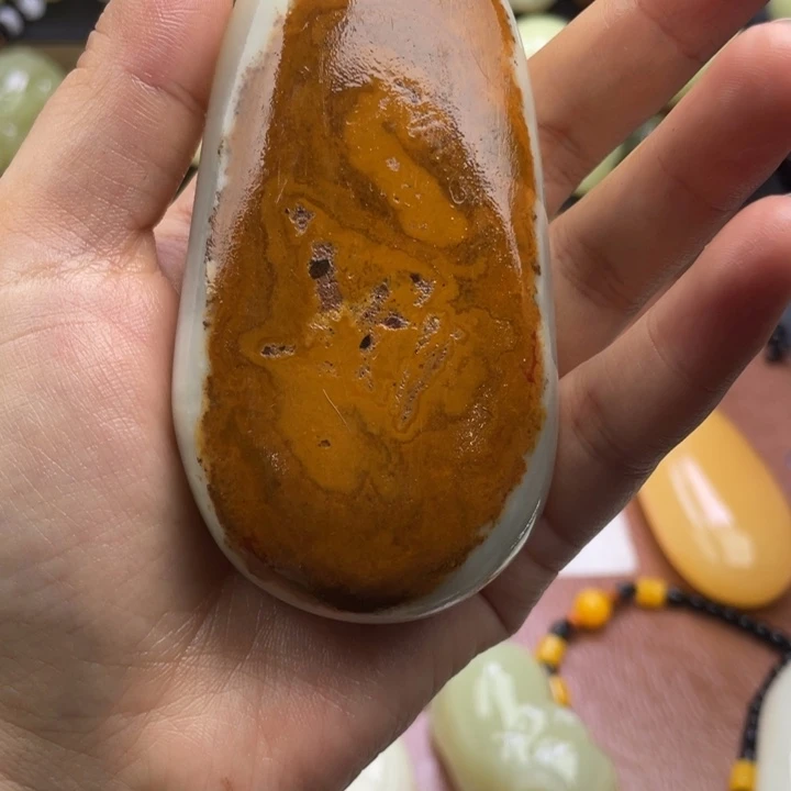 半***尘石材天然古青石手把件
