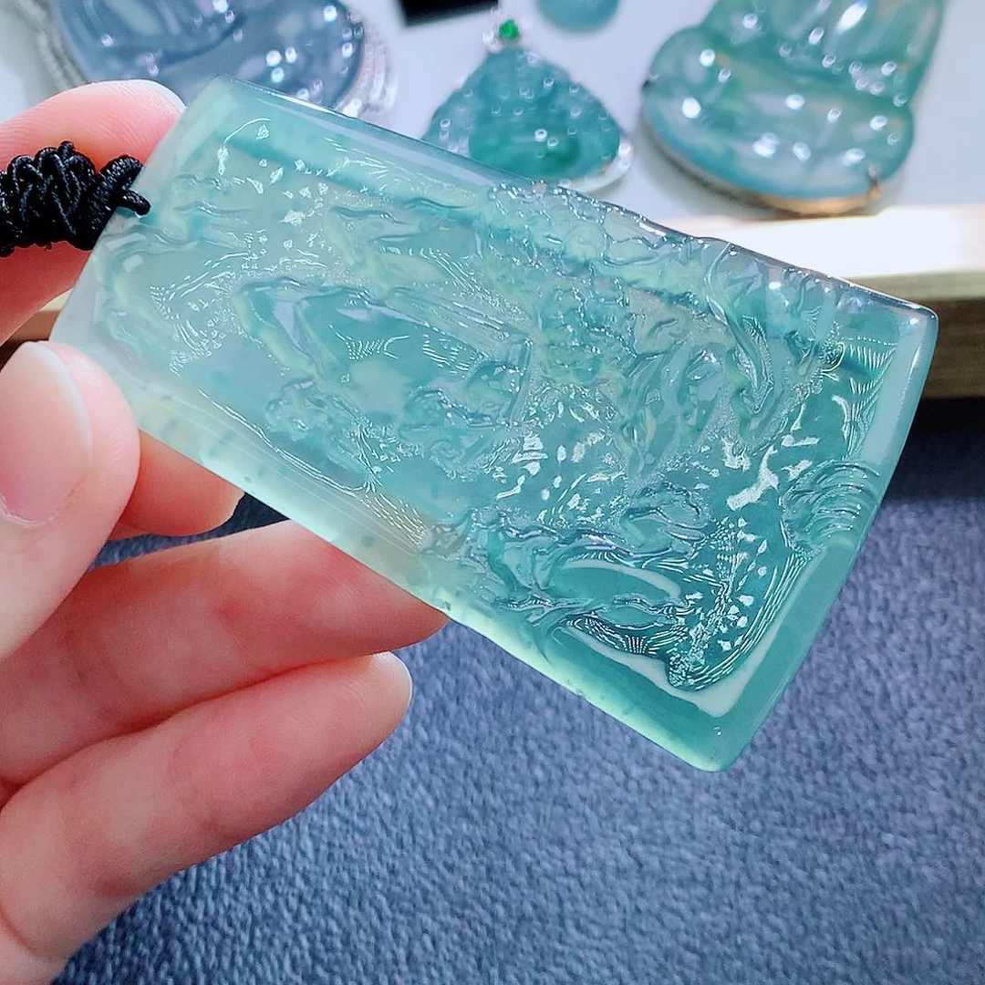 翡翠未镶嵌颈饰翡翠