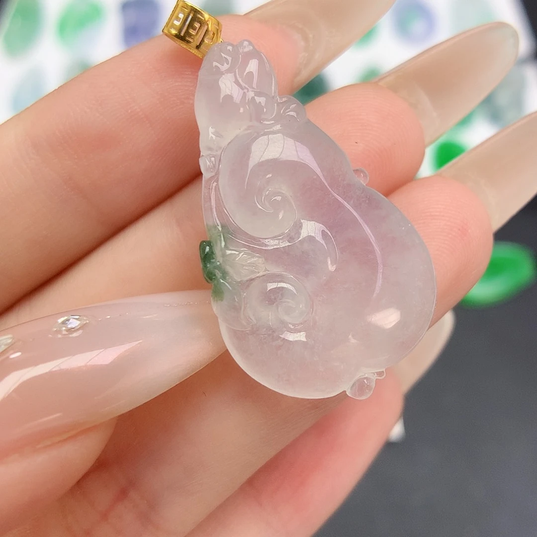 翡翠18K金镶嵌颈饰如意
