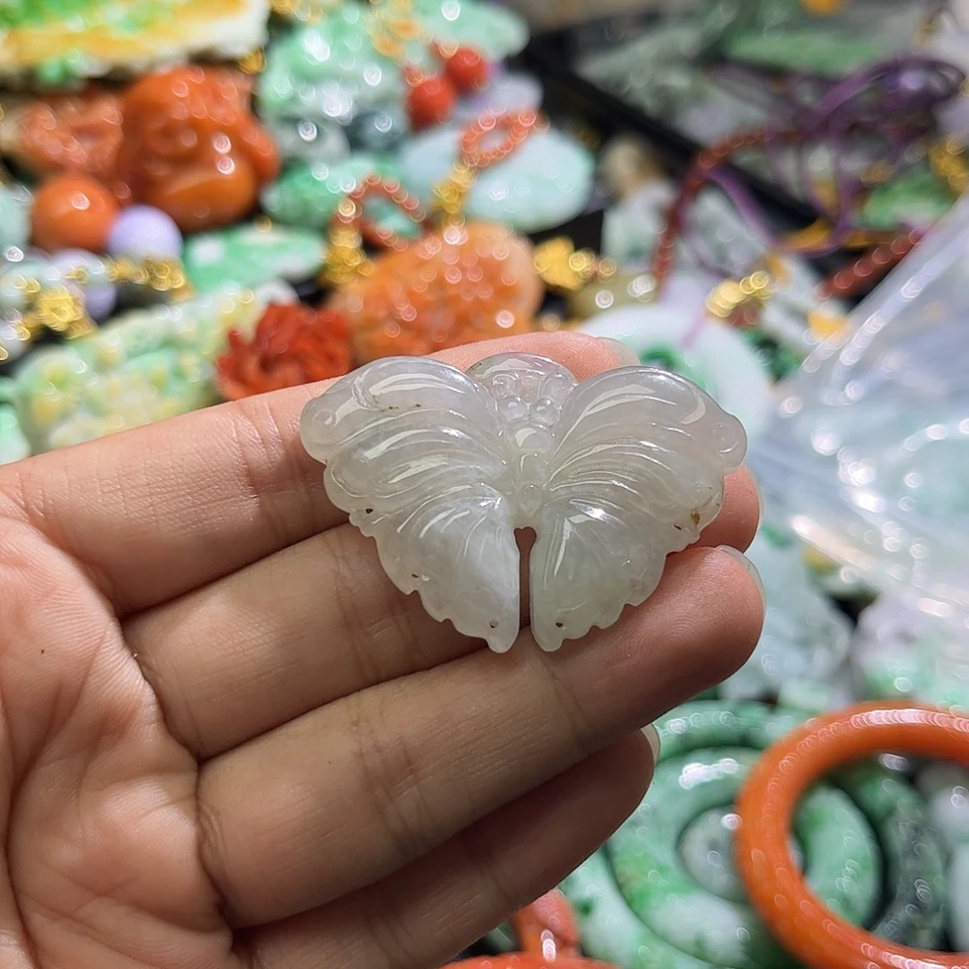 颈饰未镶嵌翡翠待编织