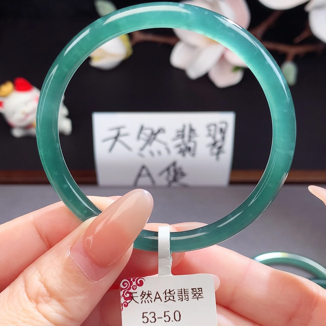 翡翠手镯（圆镯）未镶嵌